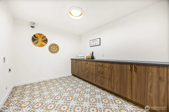 $1,550,000 | 6225 122nd Avenue Southeast, Bellevue, WA 98006