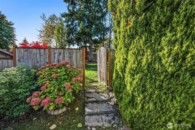 $1,550,000 | 6225 122nd Avenue Southeast, Bellevue, WA 98006