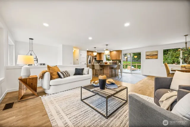 $1,550,000 | 6225 122nd Avenue Southeast, Bellevue, WA 98006