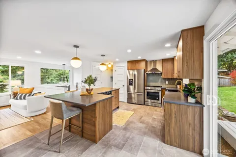 $1,575,000 | 6225 122nd Avenue Southeast, Bellevue, WA 98006