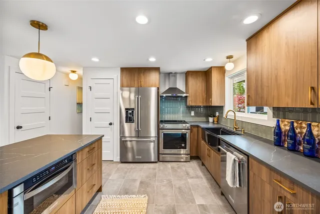 $1,550,000 | 6225 122nd Avenue Southeast, Bellevue, WA 98006