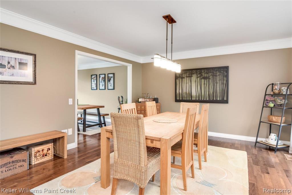 132 Saxon Court Rochester Hills, MI 48307 - Photo 4 of 45