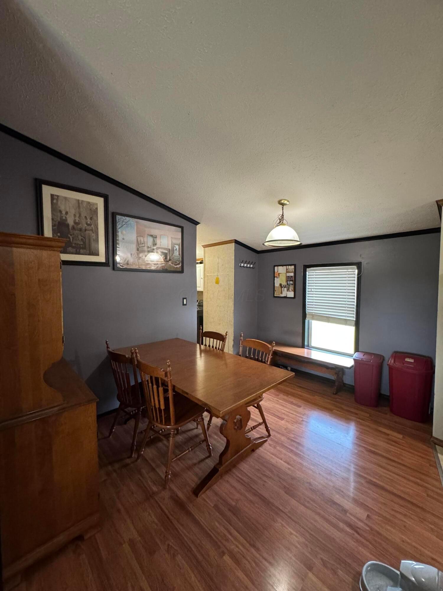 26220 Mill Road Utica, OH 43080 - Photo 25 of 36 Eat in space off the kitchen.