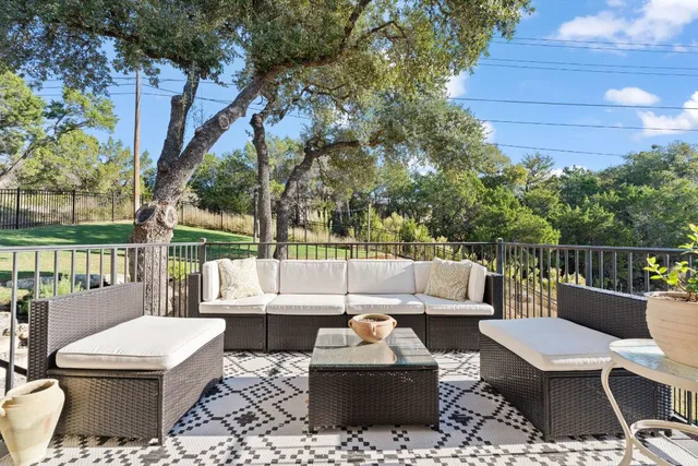 a house view with a backyard space
