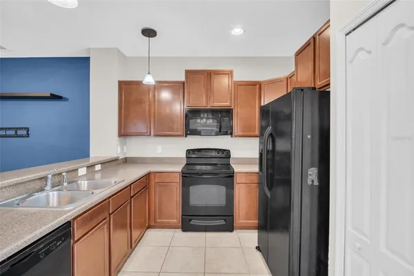 $220,000 | 1943 Greenwood Valley Drive, Plant City, FL 33563