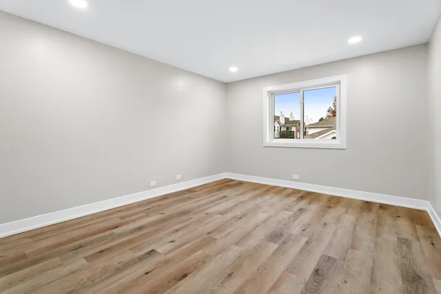 $254,900 | 129 West Brandon Court, Unit 23, Palatine, IL 60067