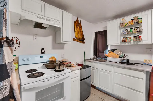 $490,000 | 1059 Acacia Avenue, Sacramento, CA 95815