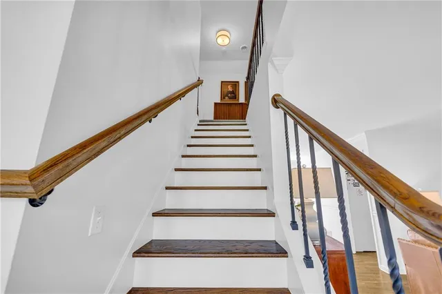 $699,000 | 909 Park Hill Place, Gainesville, GA 30501