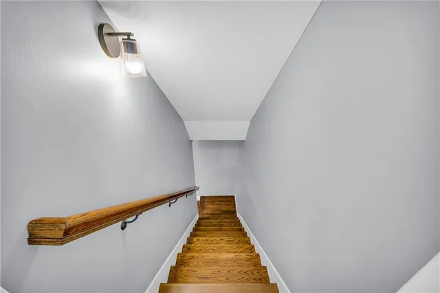 $699,000 | 909 Park Hill Place, Gainesville, GA 30501