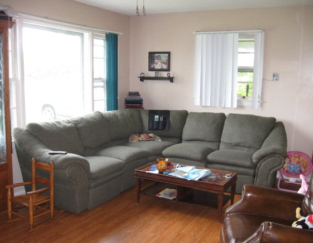 4886 Morgan Ford Road Ridgeway, VA 24148 - Photo 3 of 4 Livng Room