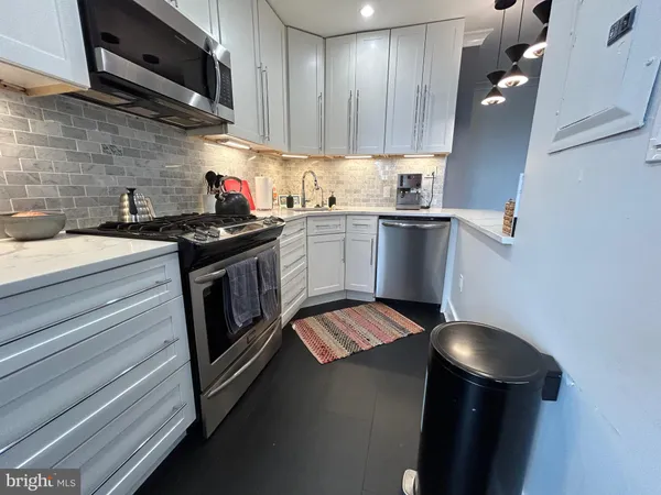 $2,000 | 939 Longfellow Street Northwest, Unit 203, Washington, DC 20011