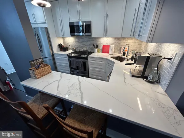 $2,000 | 939 Longfellow Street Northwest, Unit 203, Washington, DC 20011