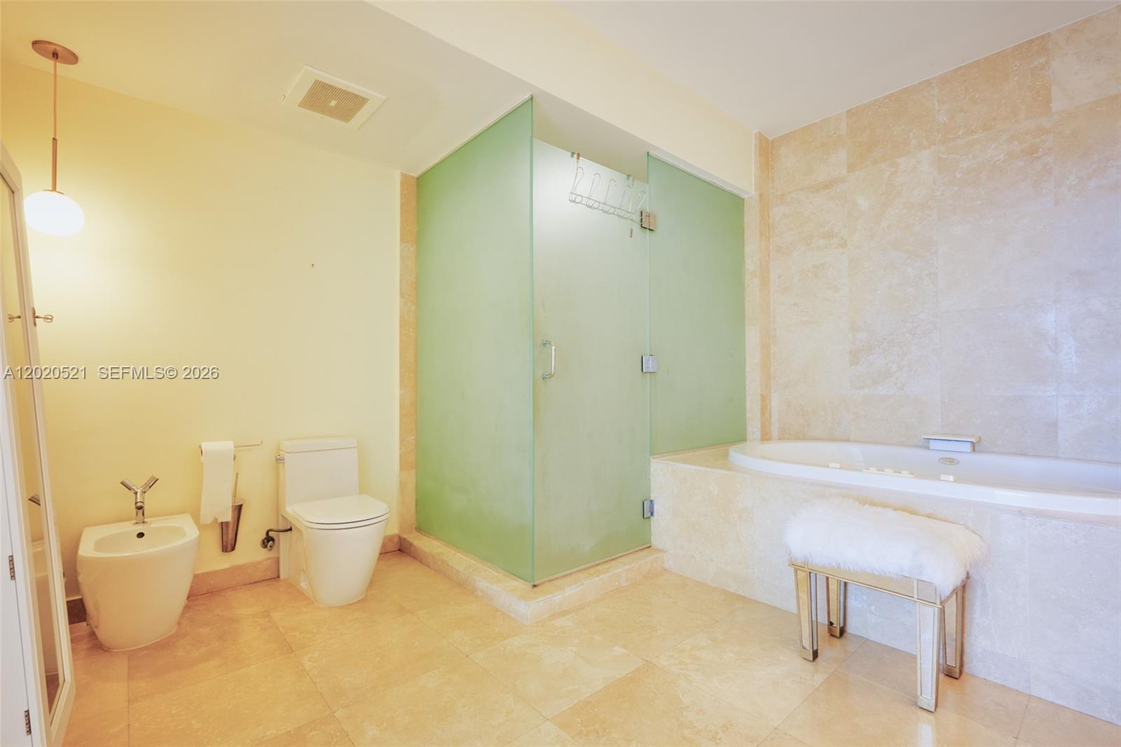 450 Alton Road, Unit 2810 Miami Beach, FL 33139 - Photo 14 of 29 Photo 14