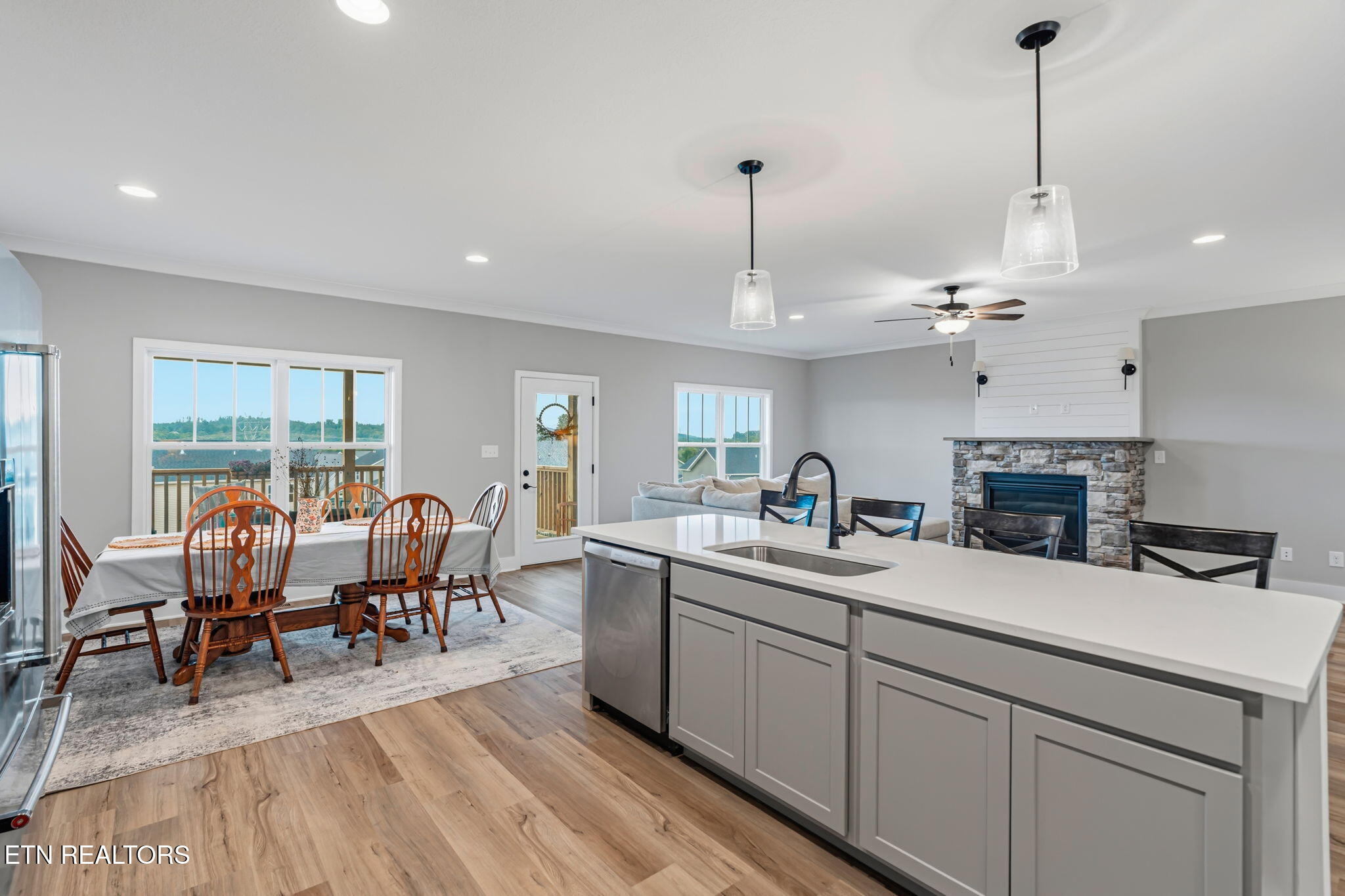 112 Cedarberry Street Oak Ridge, TN 37830 - Photo 13 of 56 16-web-or-mls-112 Cedarberry Street-23