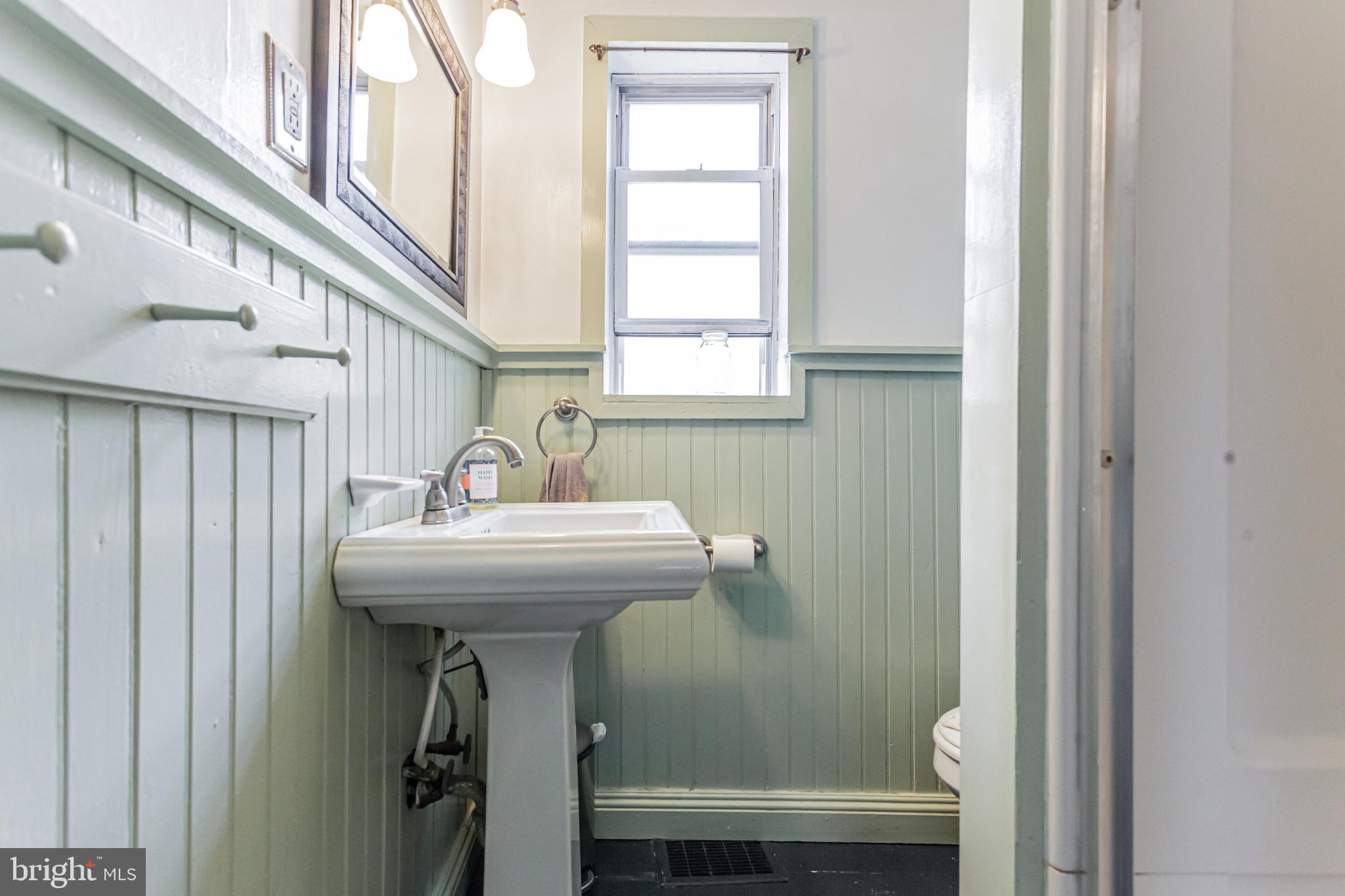 141 Carpenter Street Philadelphia, PA 19147 - Photo 16 of 25