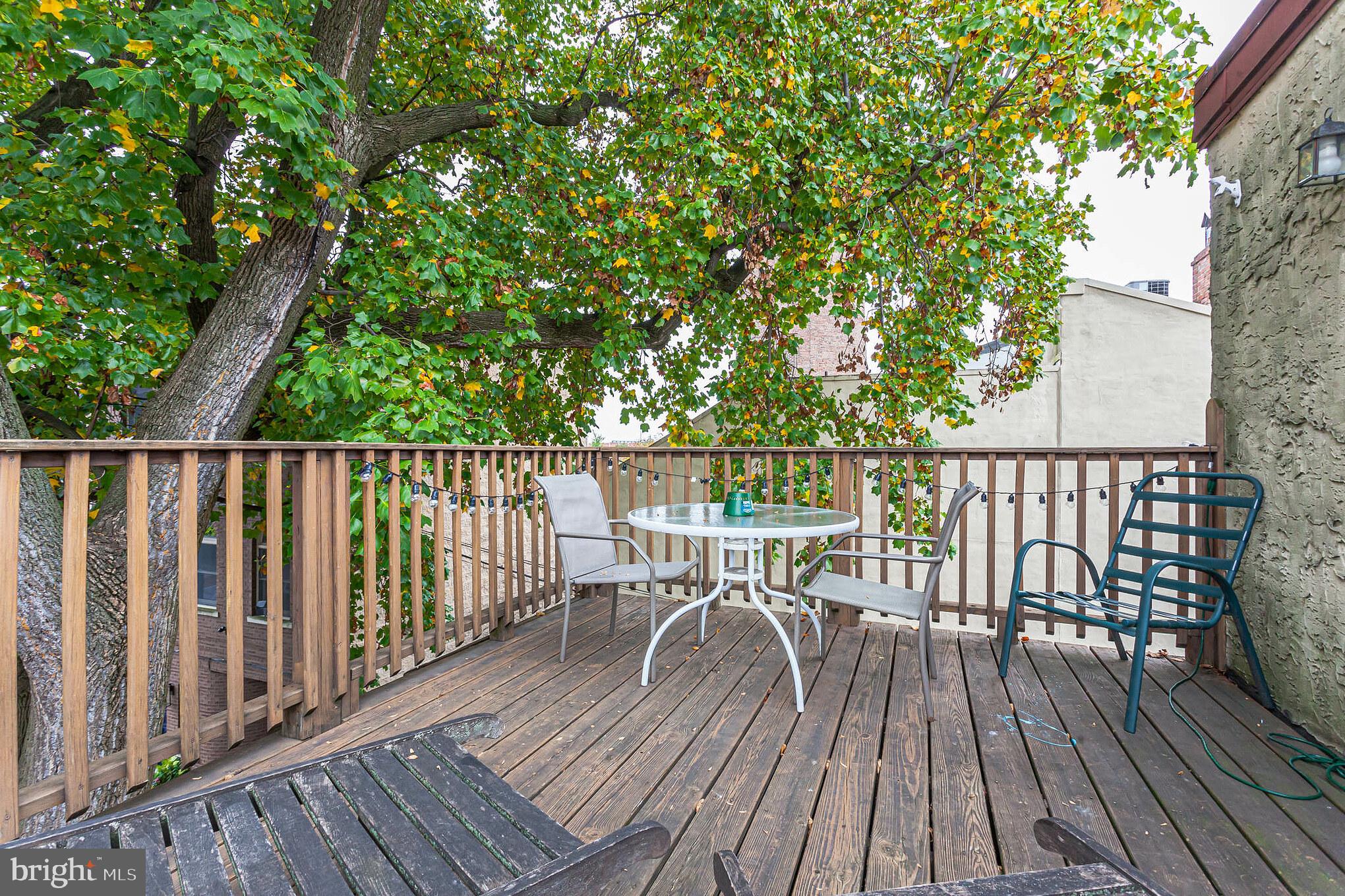 141 Carpenter Street Philadelphia, PA 19147 - Photo 21 of 25