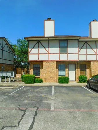 $1,525 | 1137 Dallas Drive, Denton, TX 76205