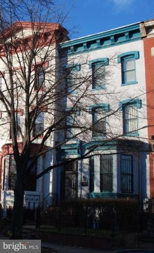 907 R Street Northwest Washington, DC 20001 - Photo 1 of 12 Exterior (Main)