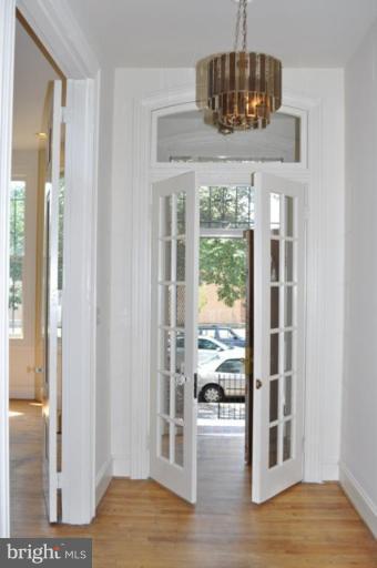 907 R Street Northwest Washington, DC 20001 - Photo 4 of 12 FRENCH DOORS