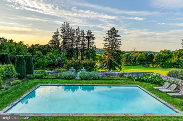 a view of a golf course