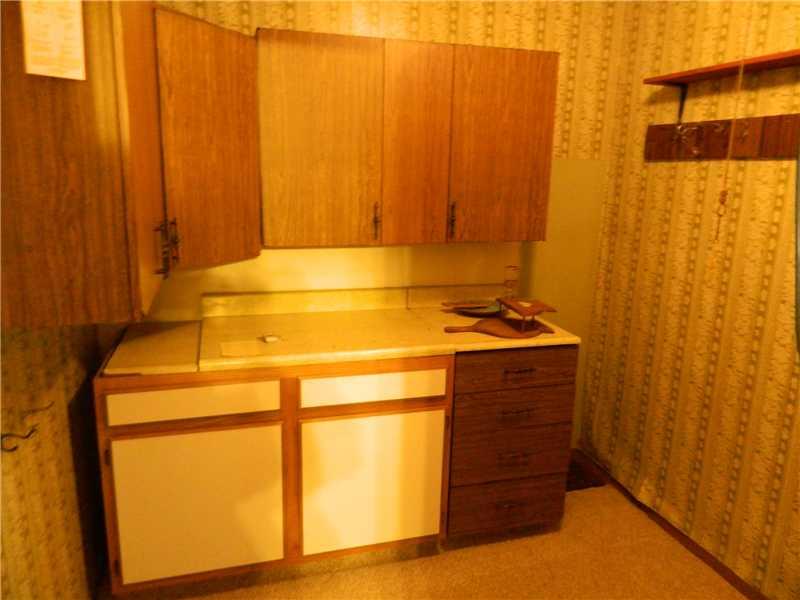 8214 Crousore Road Indianapolis, IN 46219 - Photo 10 of 18 Gallery Image 10