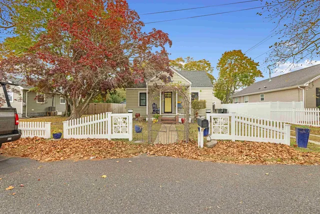 $299,900 | 16 Lafayette Avenue, Del Haven, NJ 08251