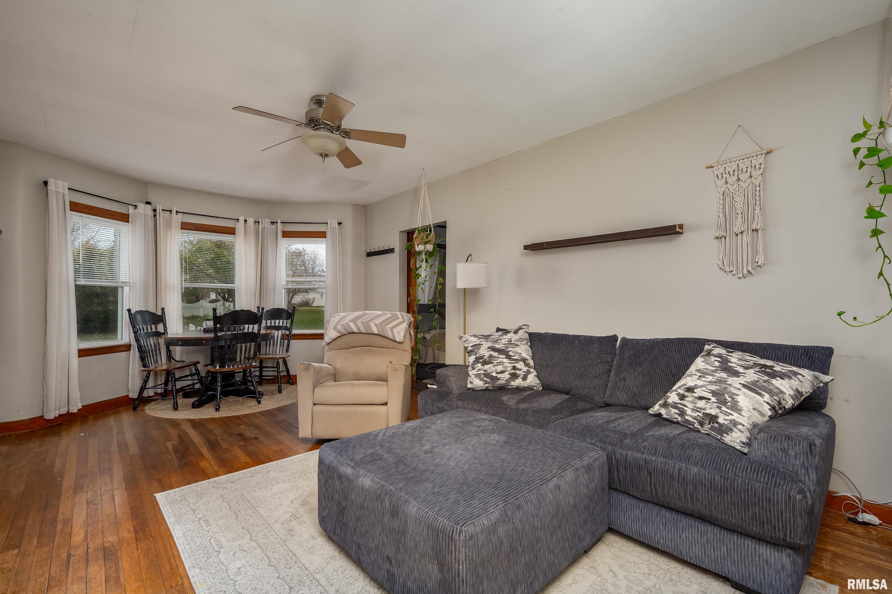 1908 46th Street Moline, IL 61265 - Photo 6 of 32 Gallery Image 6