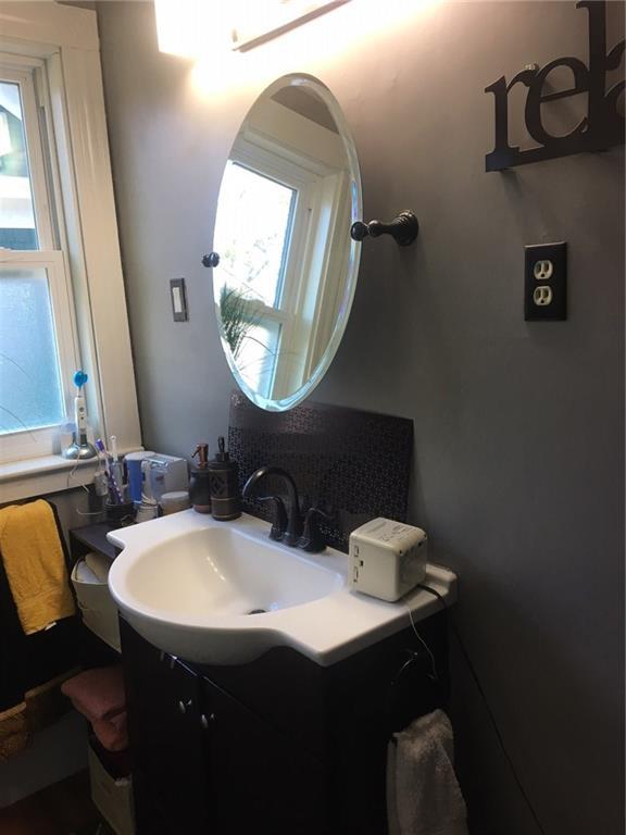 30 Royal Road Bangor, ME 04401 - Photo 32 of 35 Bathroom