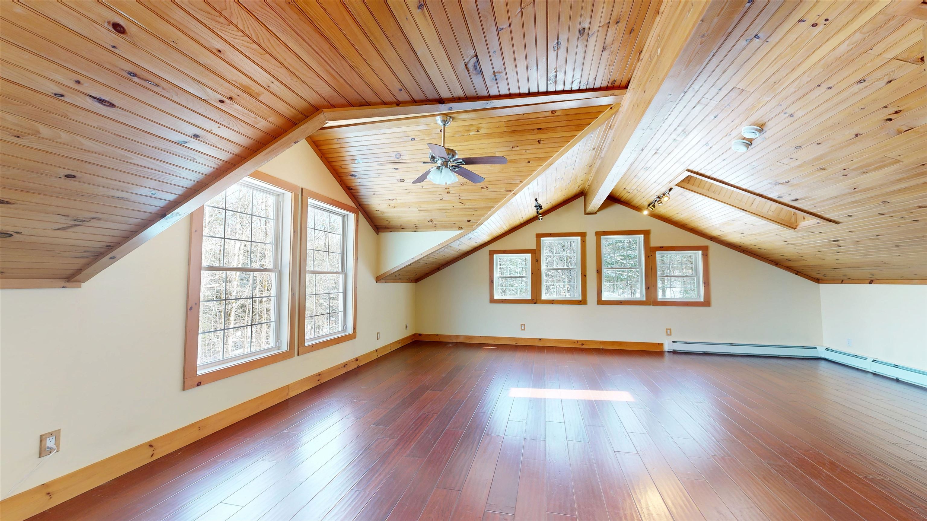 260 Weaver Road Huntington, VT 05462 - Photo 3 of 29