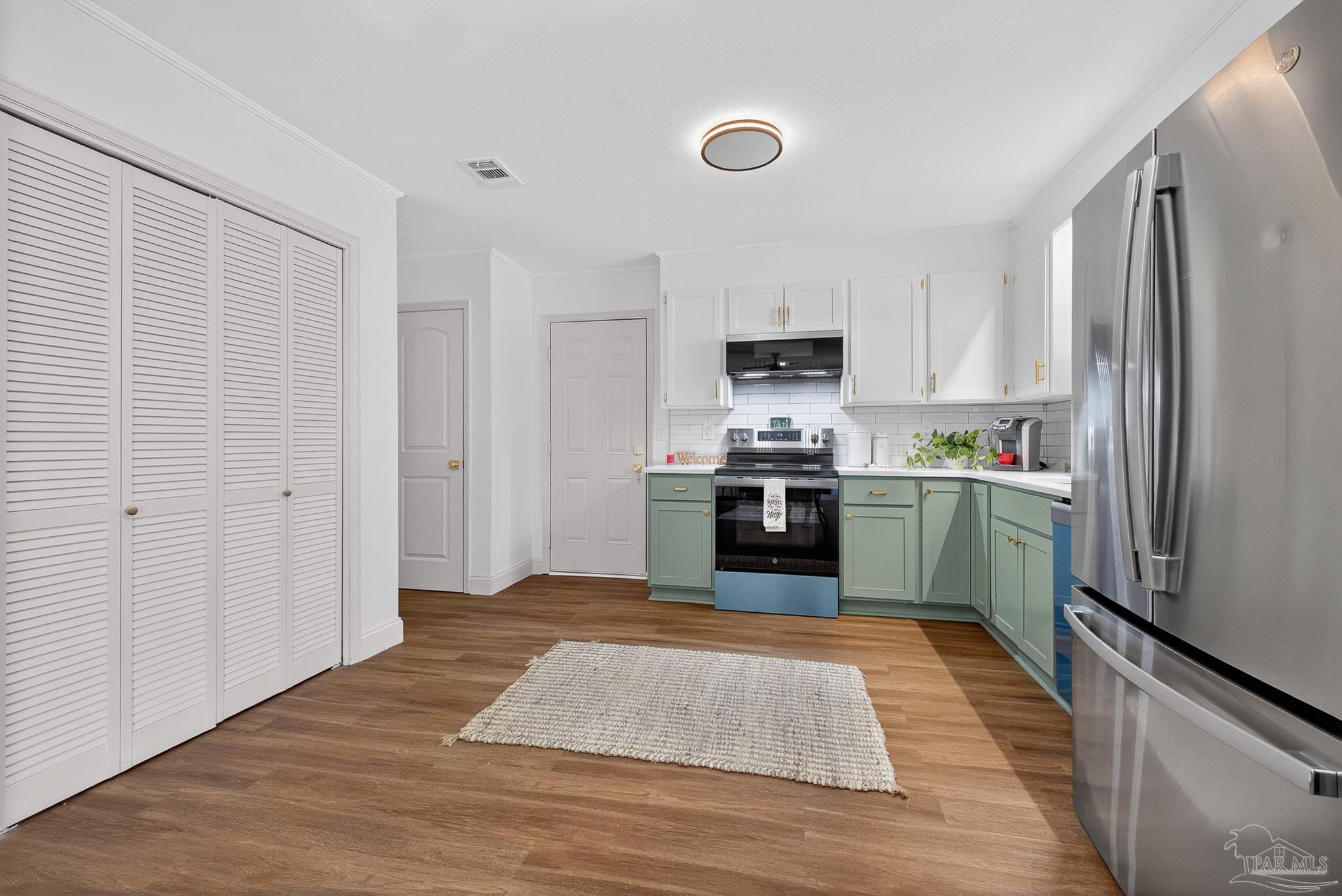 2768 Venetian Way Gulf Breeze, FL 32563 - Photo 24 of 60 Nightlight Feature