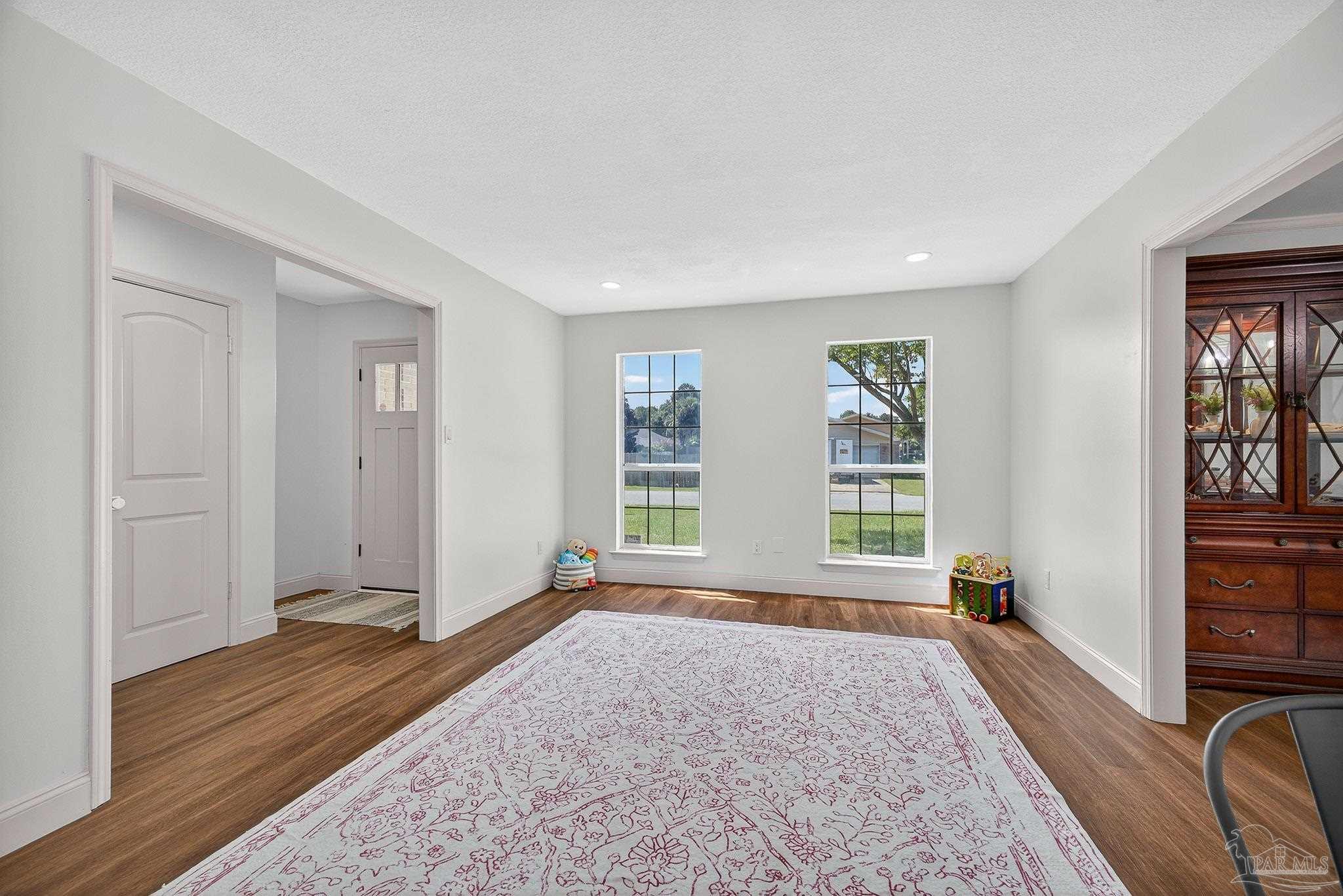 2768 Venetian Way Gulf Breeze, FL 32563 - Photo 10 of 60