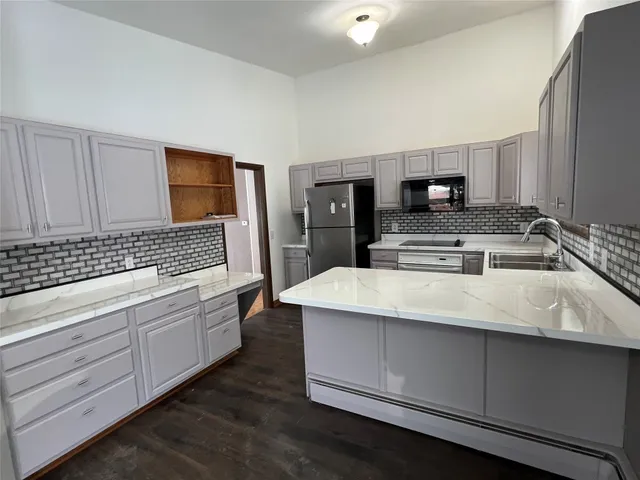 $279,000 | 21 Exeter Drive, Endicott, NY 13760