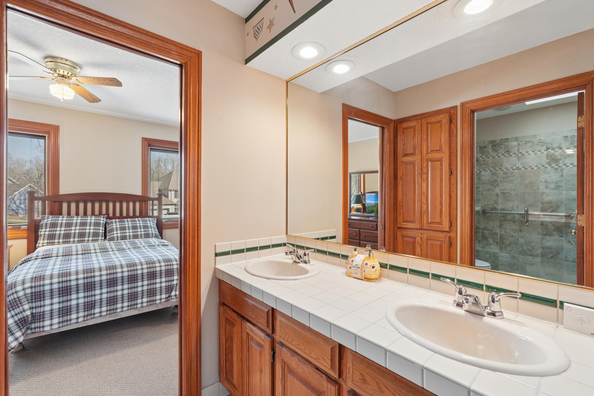 1438 Kings Wood Road Eagan, MN 55122 - Photo 23 of 50