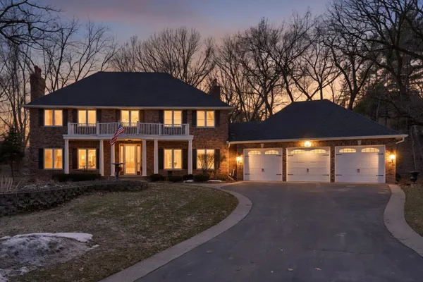 $825,000 | 1438 Kings Wood Road, Eagan, MN 55122