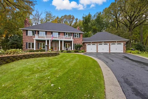 $825,000 | 1438 Kings Wood Road, Eagan, MN 55122
