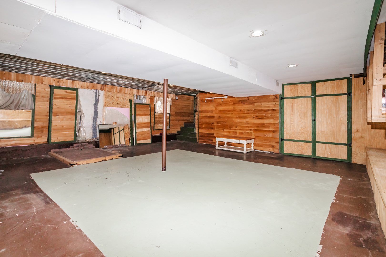 15W271 91st Street Burr Ridge, IL 60527 - Photo 18 of 30 an empty room with large windows