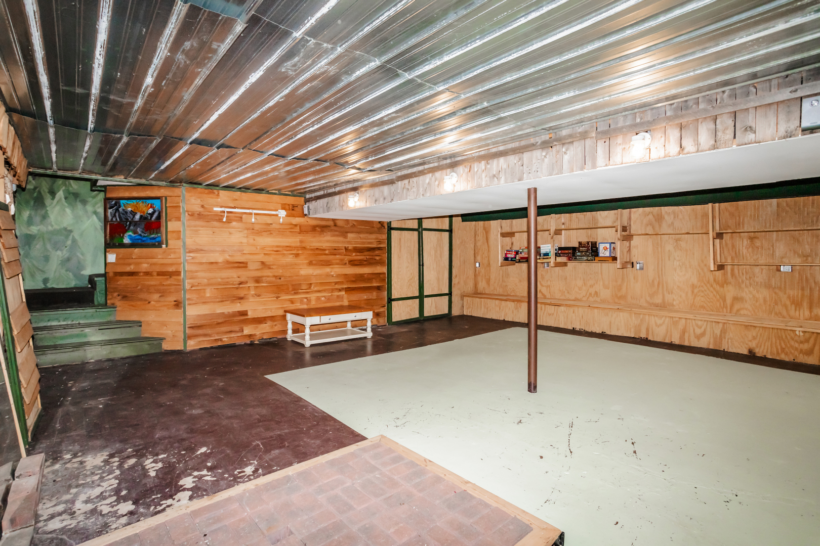 15W271 91st Street Burr Ridge, IL 60527 - Photo 19 of 30 a view of a indoor garage
