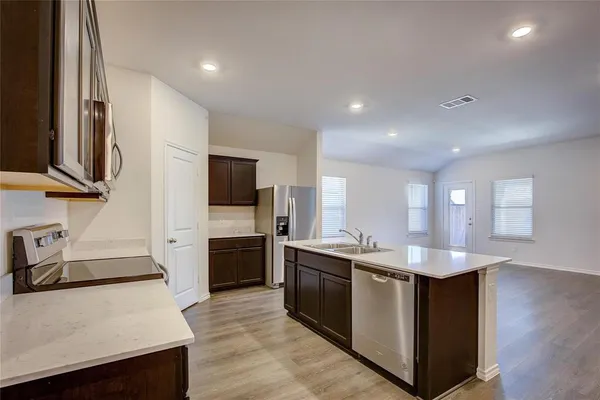 $2,195 | 2912 Wooten Trail, Royse City, TX 75189
