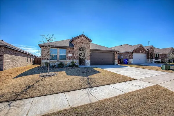 $2,195 | 2912 Wooten Trail, Royse City, TX 75189
