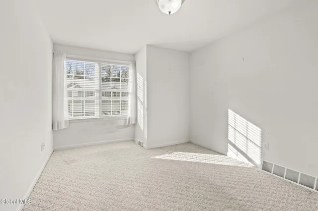 $465,000 | 47 Oakmont Street, Niskayuna, NY 12309