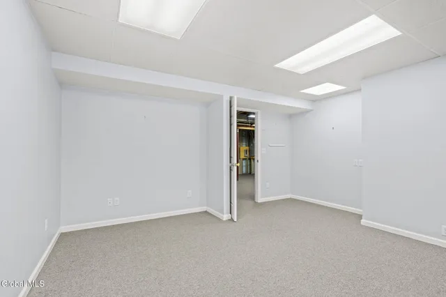 $465,000 | 47 Oakmont Street, Niskayuna, NY 12309