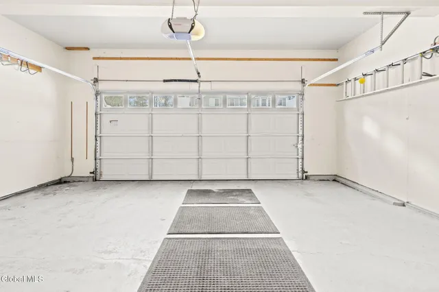 $465,000 | 47 Oakmont Street, Niskayuna, NY 12309