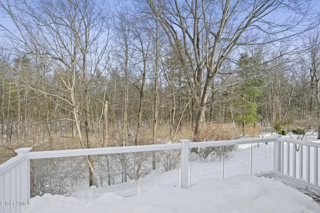 $465,000 | 47 Oakmont Street, Niskayuna, NY 12309