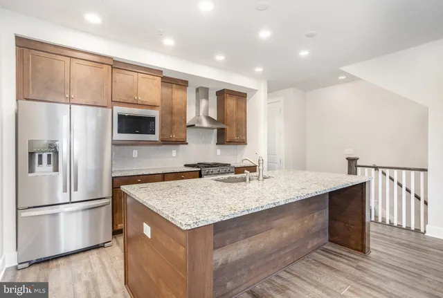 $2,370 | 3119 Herr Street, Mechanicsburg, PA 17055