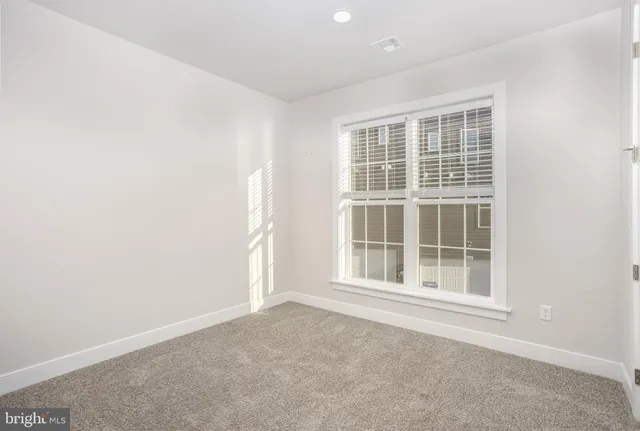 $2,370 | 3119 Herr Street, Mechanicsburg, PA 17055