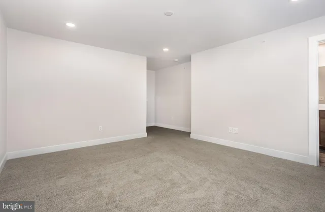 $2,370 | 3119 Herr Street, Mechanicsburg, PA 17055