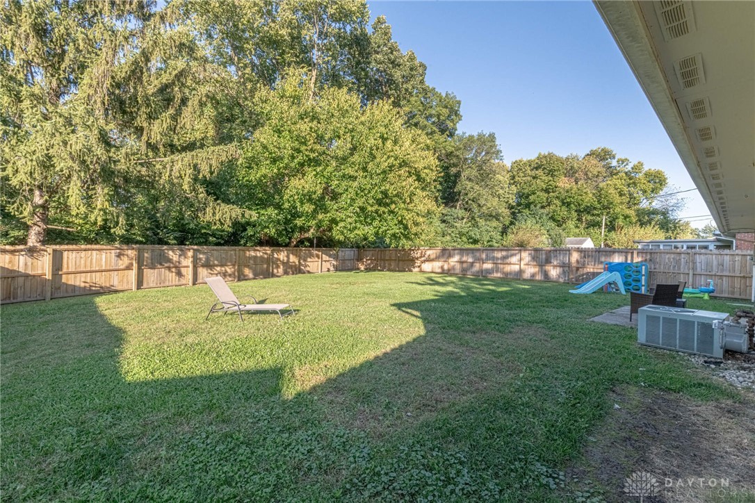 6547 Highbury Road Dayton, OH 45424 - Photo 24 of 31