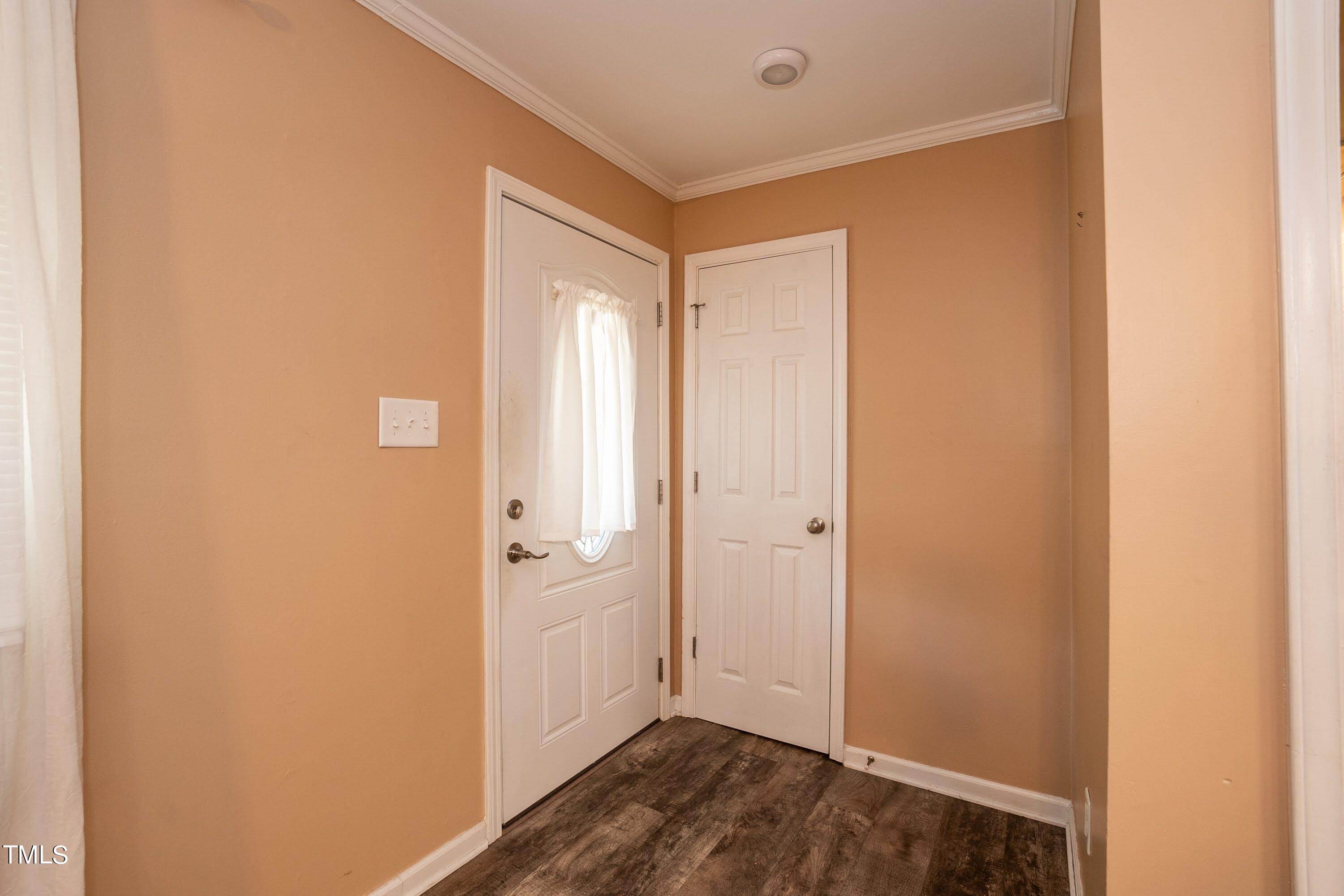 2788 Vicksboro Road Henderson, NC 27537 - Photo 10 of 33 Enterance 02