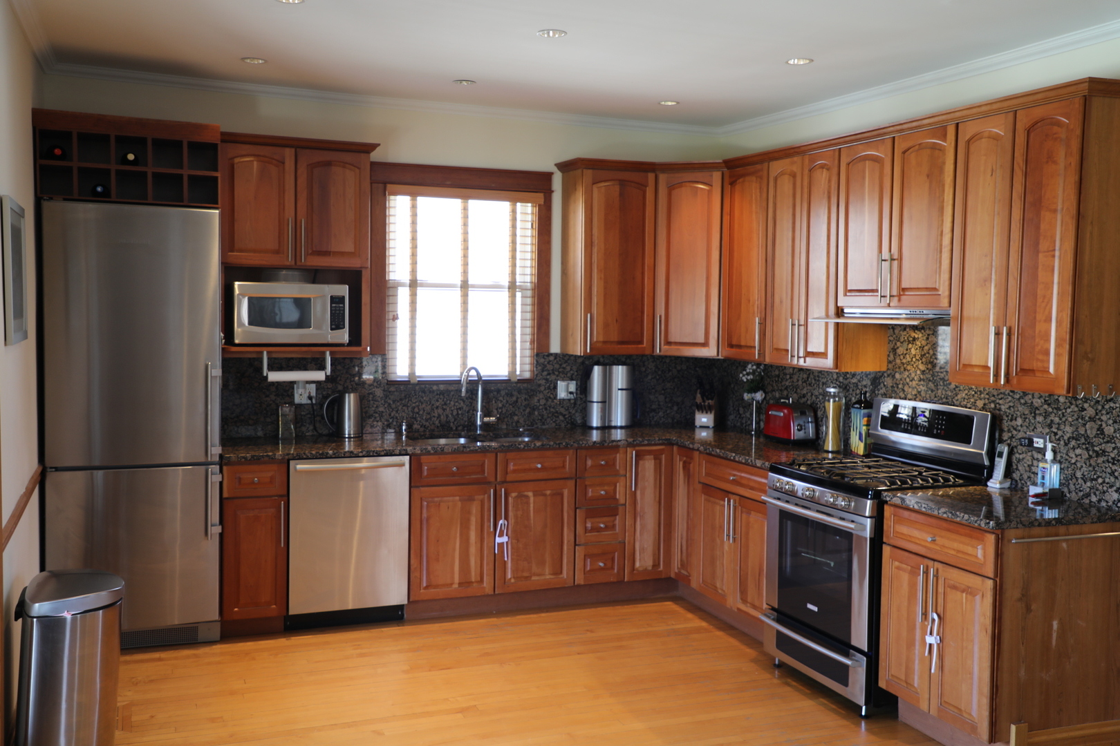 400 Shenstone Road Riverside, IL 60546 - Photo 9 of 31