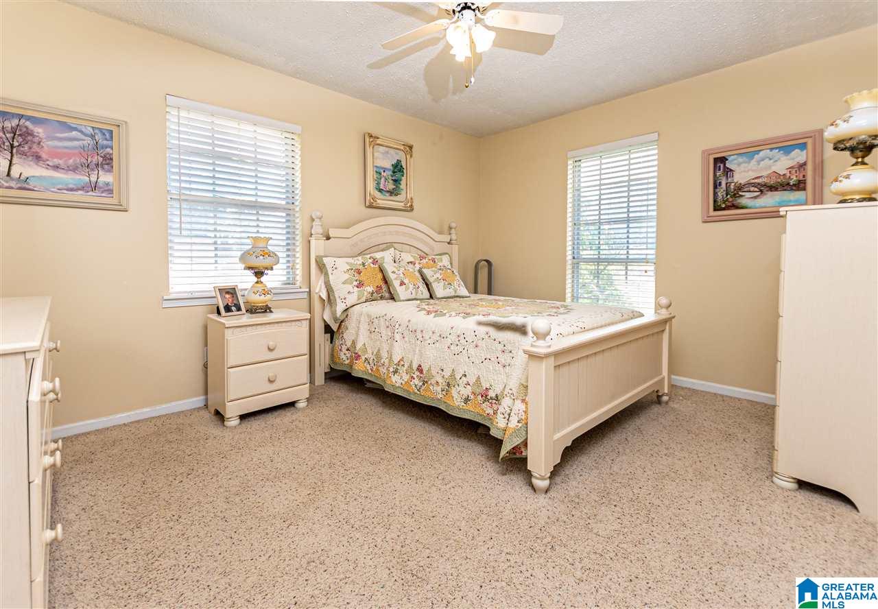 1361 Suncrest Road Bessemer, AL 35020 - Photo 10 of 18